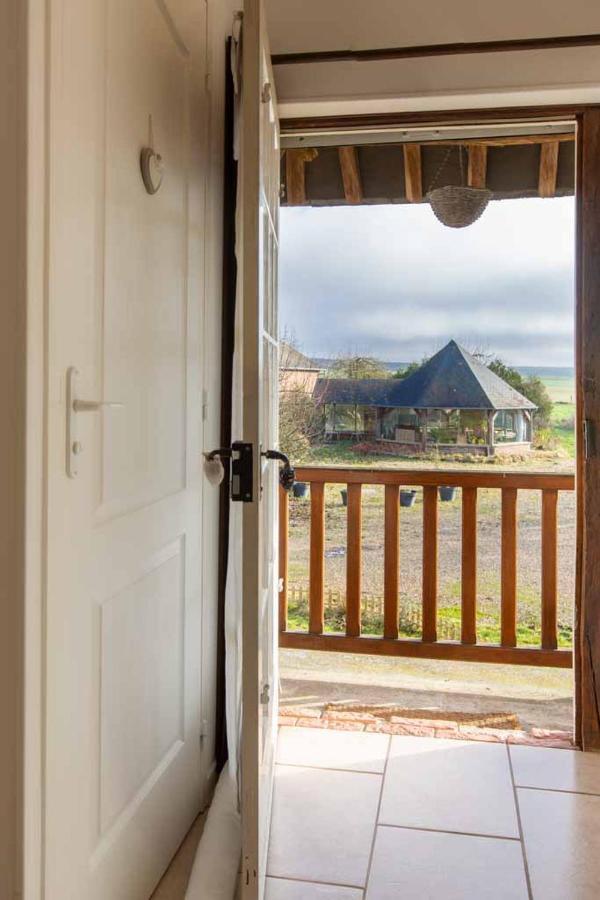 Bed and Breakfast Couette & Confitures Nojeon-en-Vexin Exterior foto