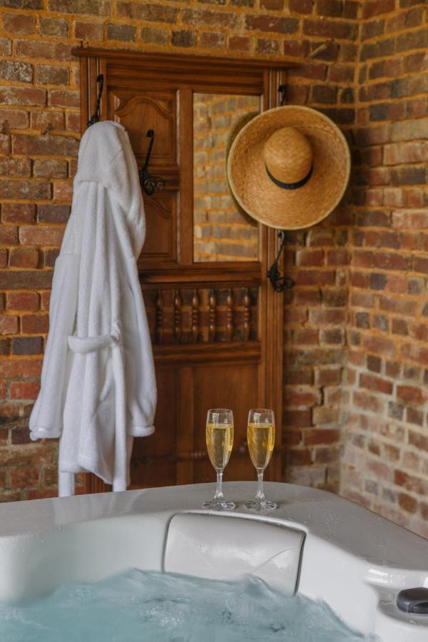 Bed and Breakfast Couette & Confitures Nojeon-en-Vexin Exterior foto